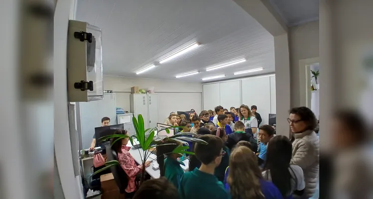 Veja a galeria de registros dos educandos nas duas saídas a campo junto ao trabalho democrático.