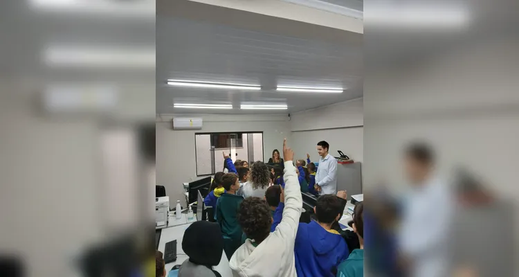 Veja a galeria de registros dos educandos nas duas saídas a campo junto ao trabalho democrático.
