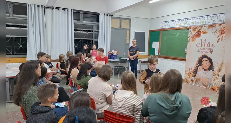 Veja as fotos da apresentação e trabalhos em sala de aula.