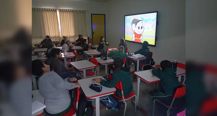 Veja alguns registros do trabalho 'monetário' em sala de aula.