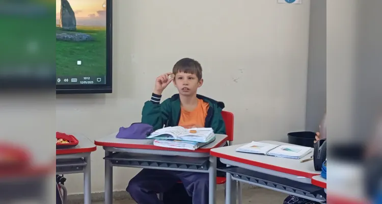 Veja alguns registros do trabalho 'monetário' em sala de aula.