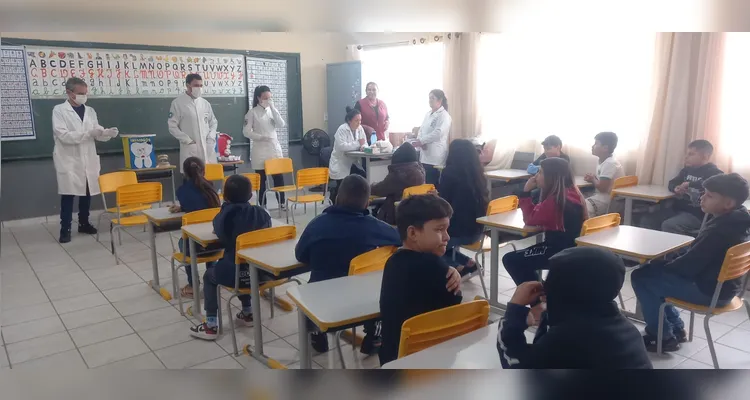 Confira os registros do trabalho com a equipe de saúde e a produção audiovisual.