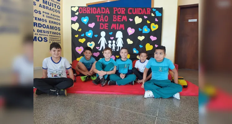 Registros mostram amplitude de ações dos educandos em sala de aula e com suas produções.