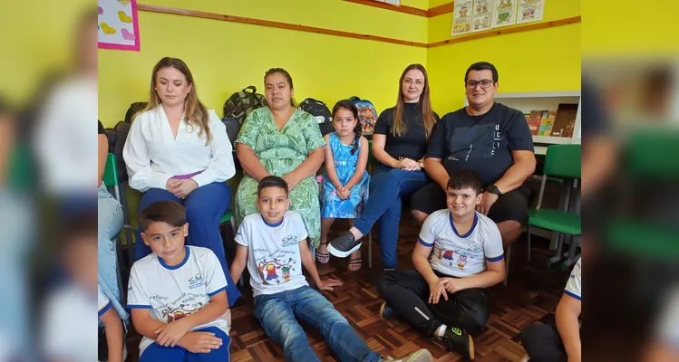 Registros mostram amplitude de ações dos educandos em sala de aula e com suas produções.