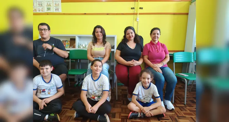 Registros mostram amplitude de ações dos educandos em sala de aula e com suas produções.