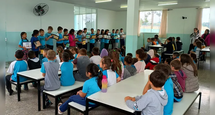 Educandos puderam representar temáticas valorosas e de extrema importância.
