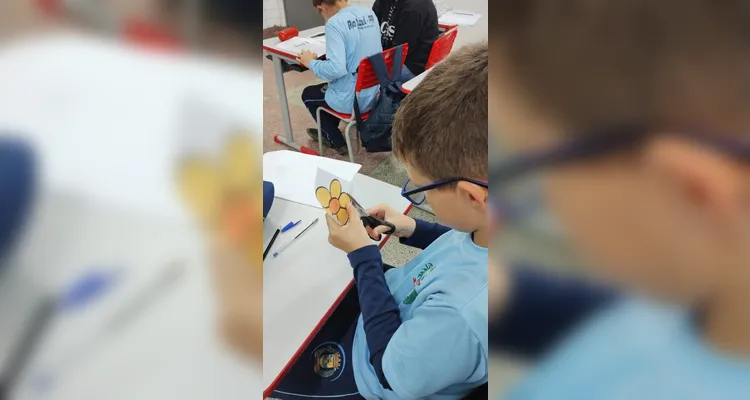 Veja a série de registros do trabalho em sala de aula.