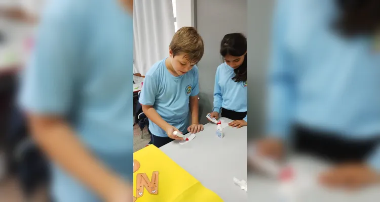 Veja a série de registros do trabalho em sala de aula.