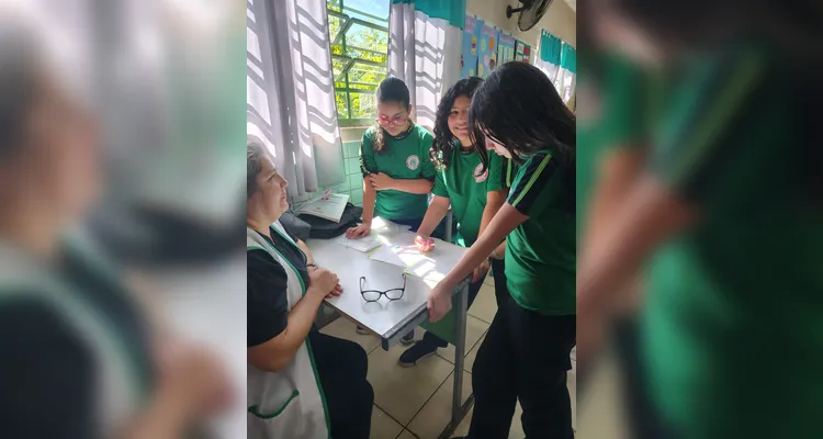 Educandos puderam conversar com profissionais para ampliar potencialidades.