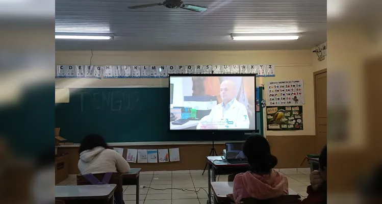 Veja registros do amplo e diversificado trabalho em sala de aula.