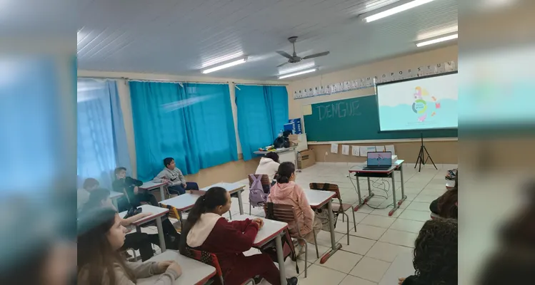 Veja registros do amplo e diversificado trabalho em sala de aula.