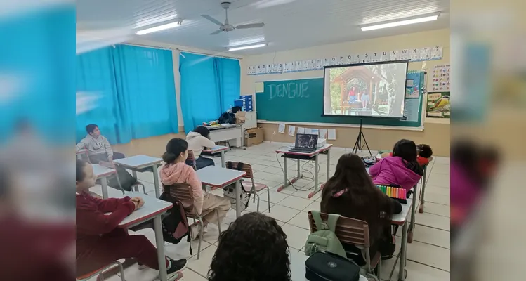 Veja registros do amplo e diversificado trabalho em sala de aula.
