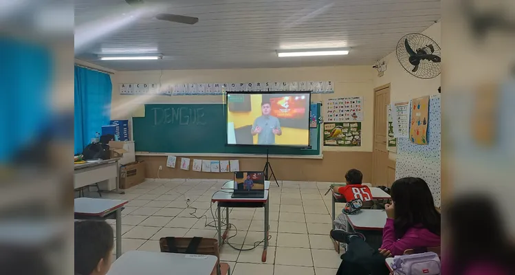 Veja registros do amplo e diversificado trabalho em sala de aula.