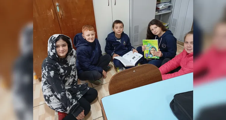 Veja os registros de como os educandos puderam desenvolver trabalhos com a proposta.