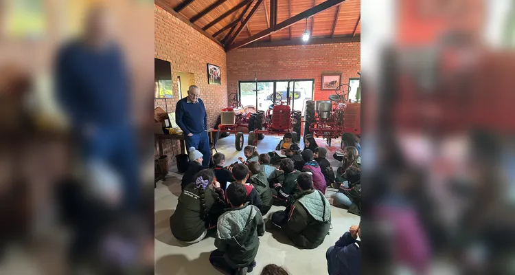 Local contou com oportunidade de alunos conhecerem importante no nome da área no país.