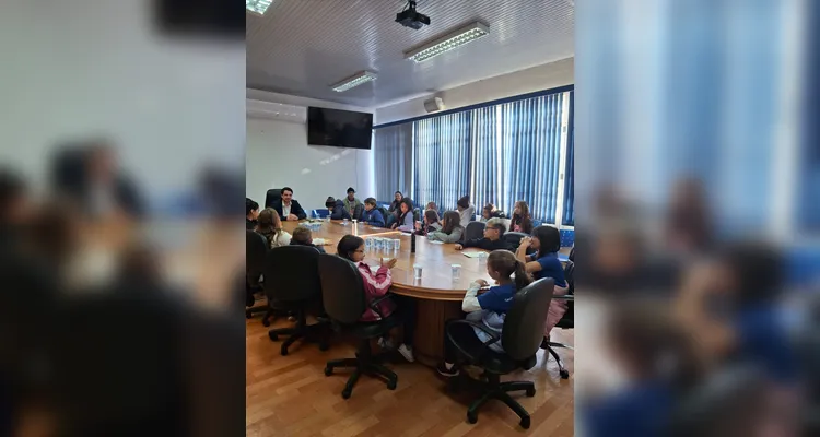 Confira alguns registros do encontro na Prefeitura de Irati.