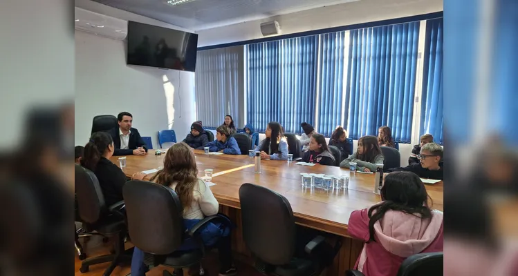 Confira alguns registros do encontro na Prefeitura de Irati.