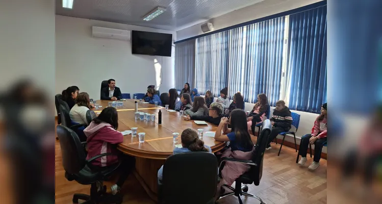 Confira alguns registros do encontro na Prefeitura de Irati.