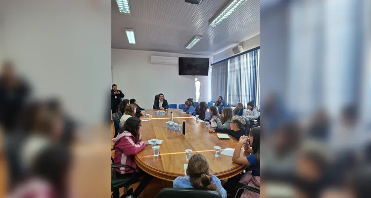 Confira alguns registros do encontro na Prefeitura de Irati.