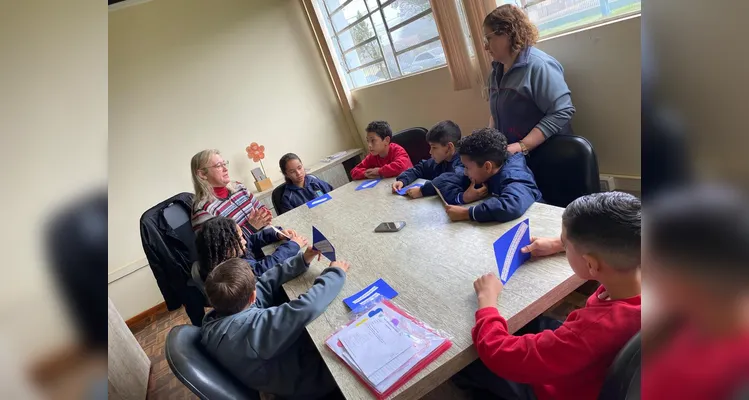 Veja os registros deste encontro entre educandos e a gestora.