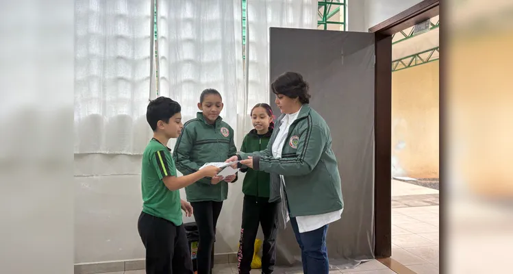 Do conteúdo audiovisual ao resultado em sala: confira as imagens do trabalho dos educandos.