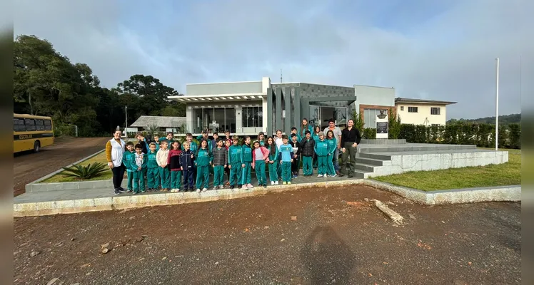 Confira as fotos da visita dos educandos.