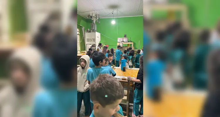 Confira as fotos da visita dos educandos.