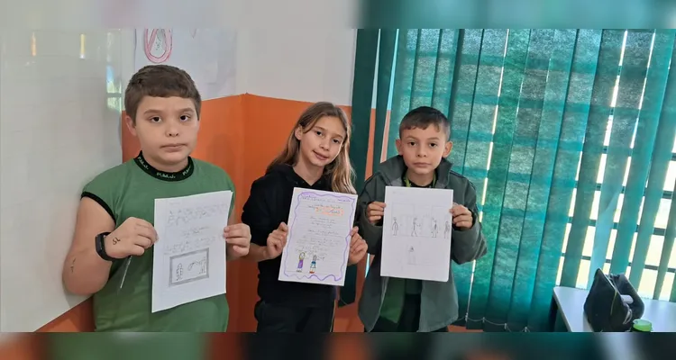 Veja como foram os trabalhos e ações dos educandos em referência ao assunto.