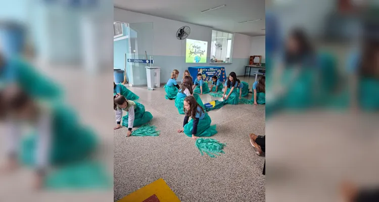 Veja os registros da coreografia apresentada aos colegas.
