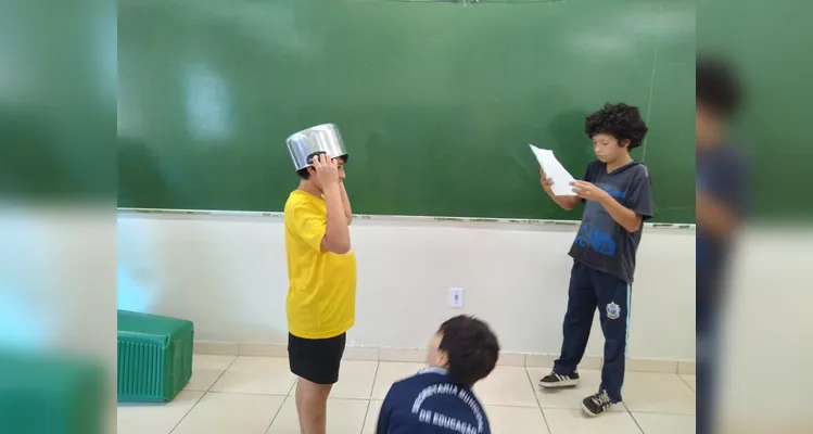 Confira a série de registros do amplo trabalho em sala de aula.