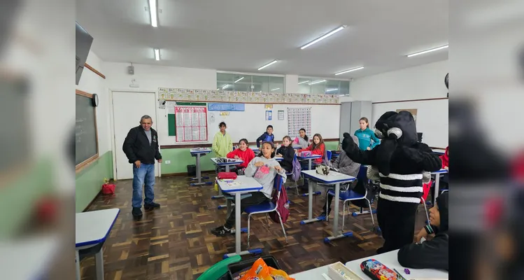 Confira os registros do encontro e diversificado trabalho sobre a dengue em sala de aula.