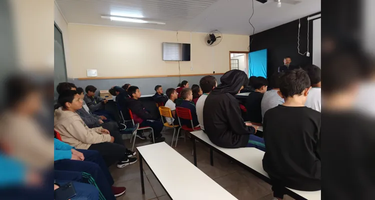 Proposta reunião diversos elementos para fixação dos conteúdos.