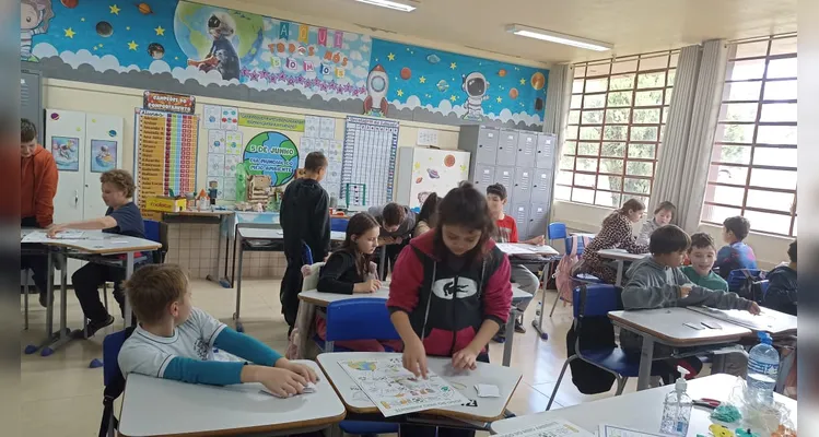 Trabalho contou com diversificados momentos em sala de aula, convergindo para práticas ambientais.