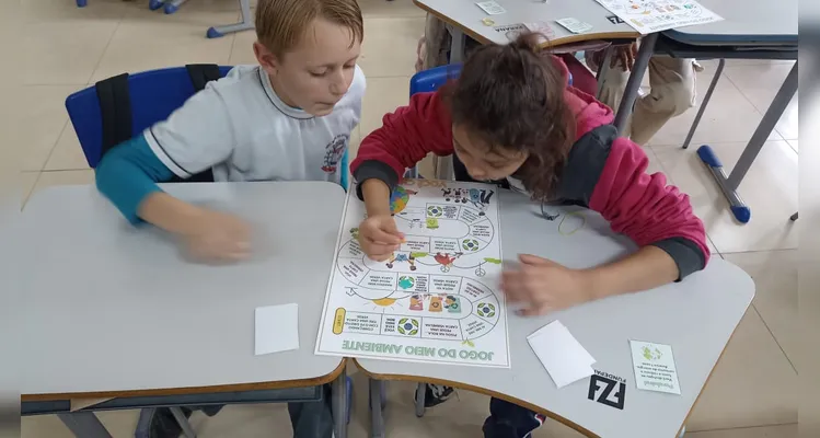 Trabalho contou com diversificados momentos em sala de aula, convergindo para práticas ambientais.