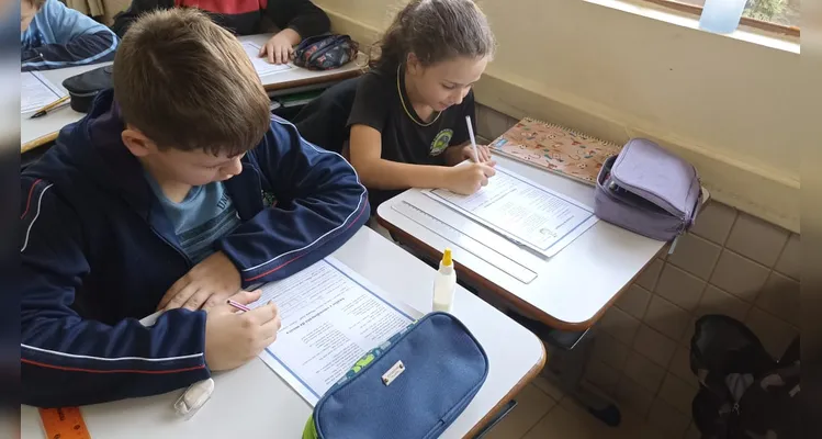 Trabalho contou com diversificados momentos em sala de aula, convergindo para práticas ambientais.