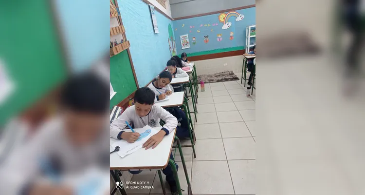 Trabalho diversificado em sala de aula movimentou educandos.