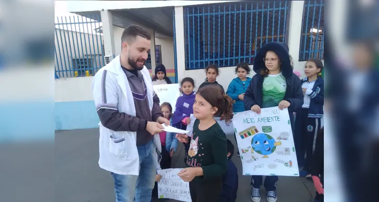 Confira os registros da ampla ação dos educandos em sala e pela sua comunidade.