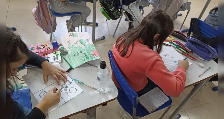 Confira as fotos do diversificado e amplo trabalho em sala de aula.