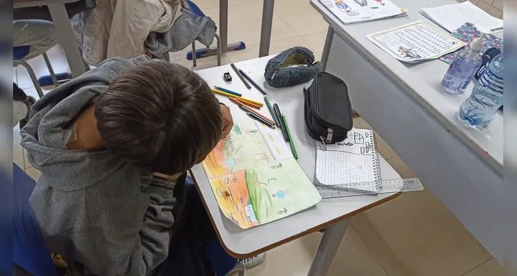 Confira as fotos do diversificado e amplo trabalho em sala de aula.
