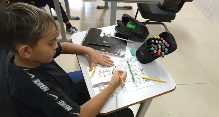 Confira as fotos do diversificado e amplo trabalho em sala de aula.