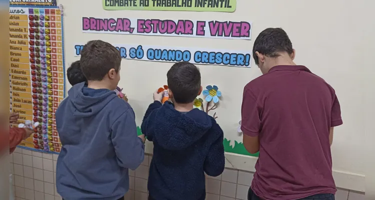 Confira as fotos do diversificado e amplo trabalho em sala de aula.