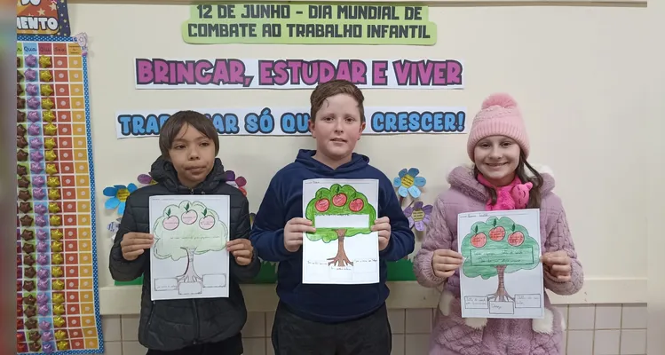 Confira as fotos do diversificado e amplo trabalho em sala de aula.