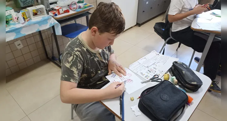 Confira as fotos do diversificado e amplo trabalho em sala de aula.