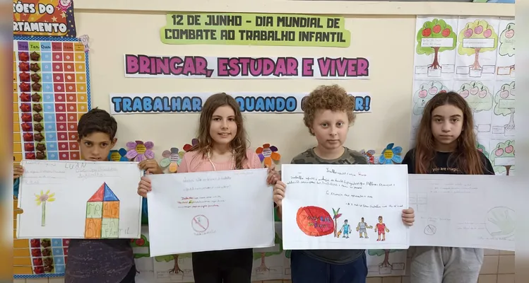 Confira as fotos do diversificado e amplo trabalho em sala de aula.