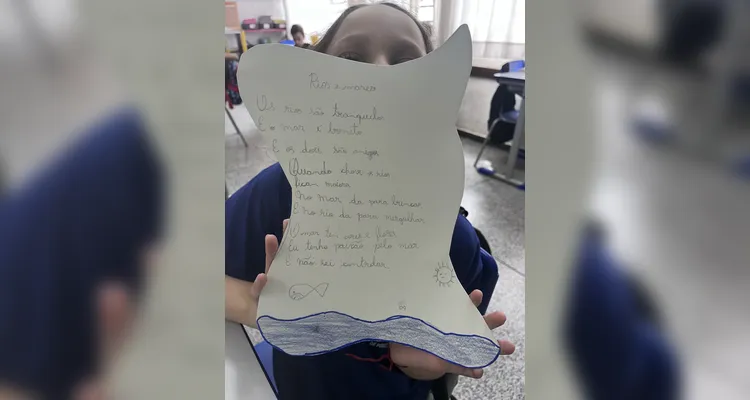Como atividade, os educandos criaram os seus próprios poemas.