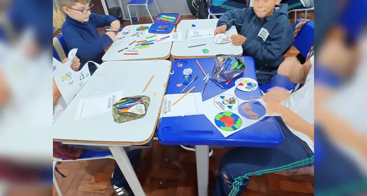 Engajamento tomou conta dos educandos na temática ambiental.