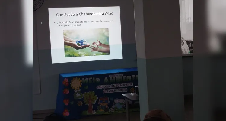 Veja os registros da coreografia apresentada aos colegas.