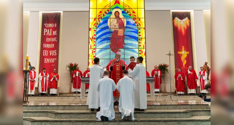 Diocese de PG celebra ordenação diaconal em festa de Pentecostes
