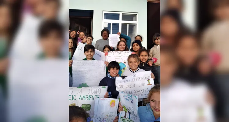 Confira os registros da ampla ação dos educandos em sala e pela sua comunidade.