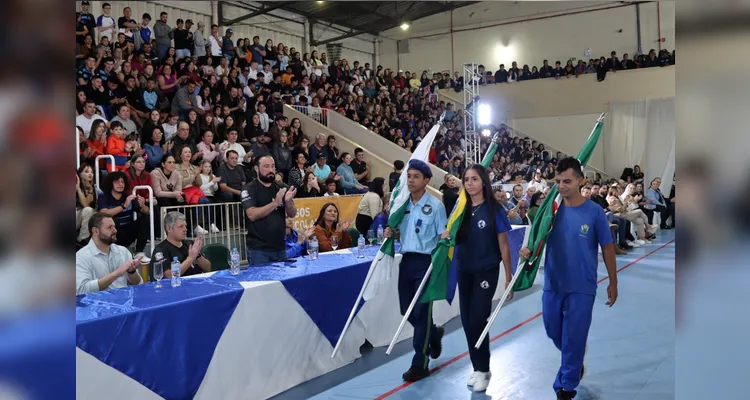 Além dos atos protocolares, o evento contou com apresentações culturais que abrilhantaram a cerimônia.